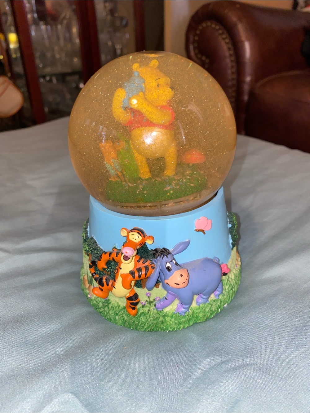 Disney Winnie the Pooh & Friends Beautiful Dreamer Snow Globe. Water Murky